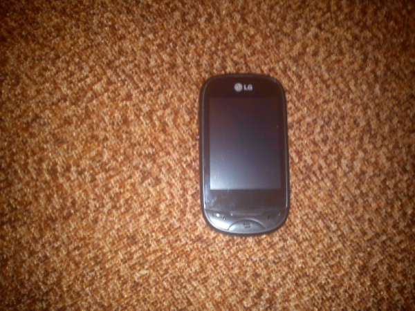 Sprzedam Bardzo Tanio Nowy Telefon Lg ? T500 4