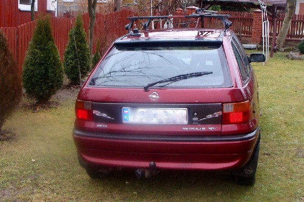 Opel Astra 1.6 4