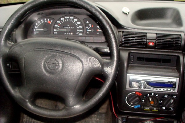 Opel Astra 1.6 5