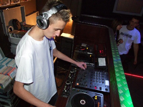 Profesjonalny Dj 18-stki, Półmetki I Nie Tylko ! ! ! 2
