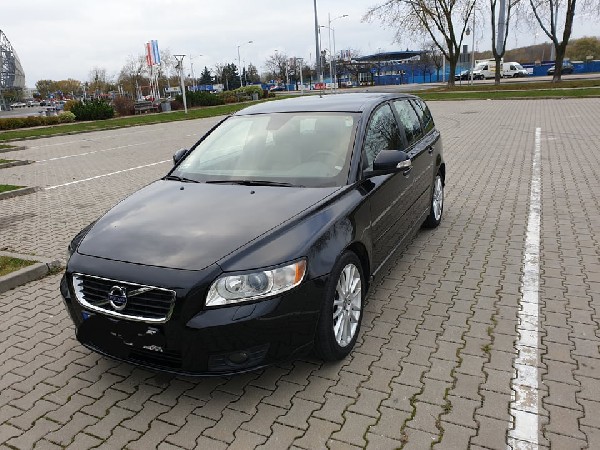 Sprzedam: Volvo V50  Rok Prod. 2010  1.6 Diesel  Kombi